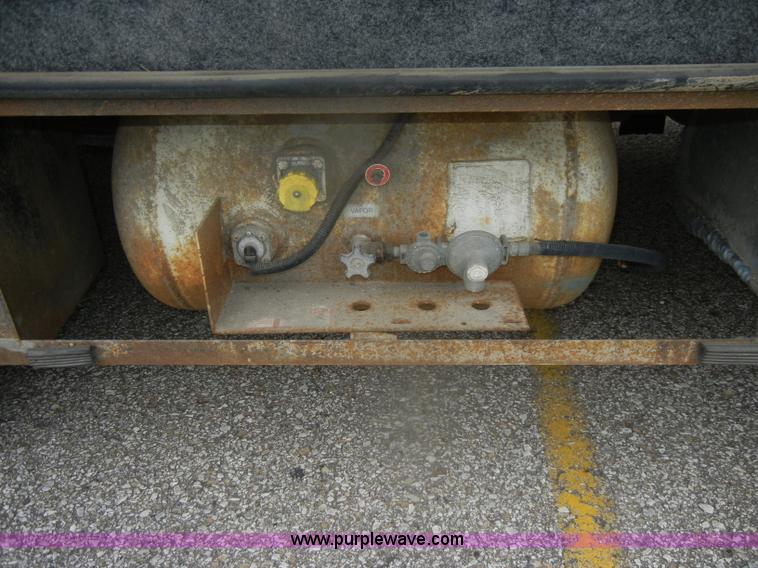 image for item D4750 1998 Gulf Stream Sun Voyager RV