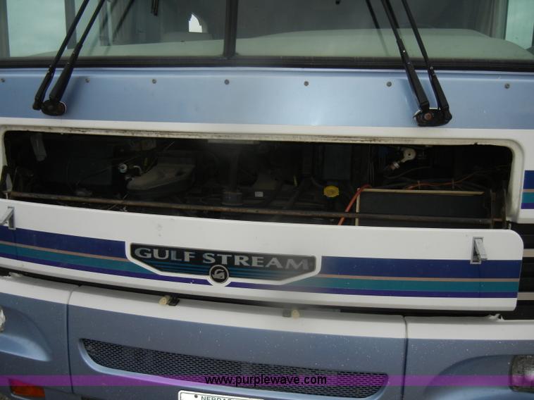 image for item D4750 1998 Gulf Stream Sun Voyager RV
