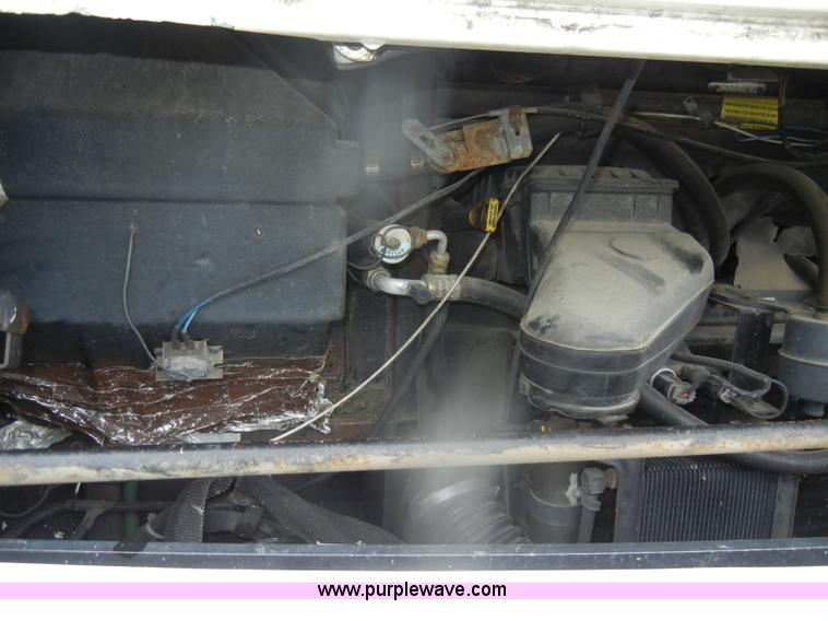 image for item D4750 1998 Gulf Stream Sun Voyager RV