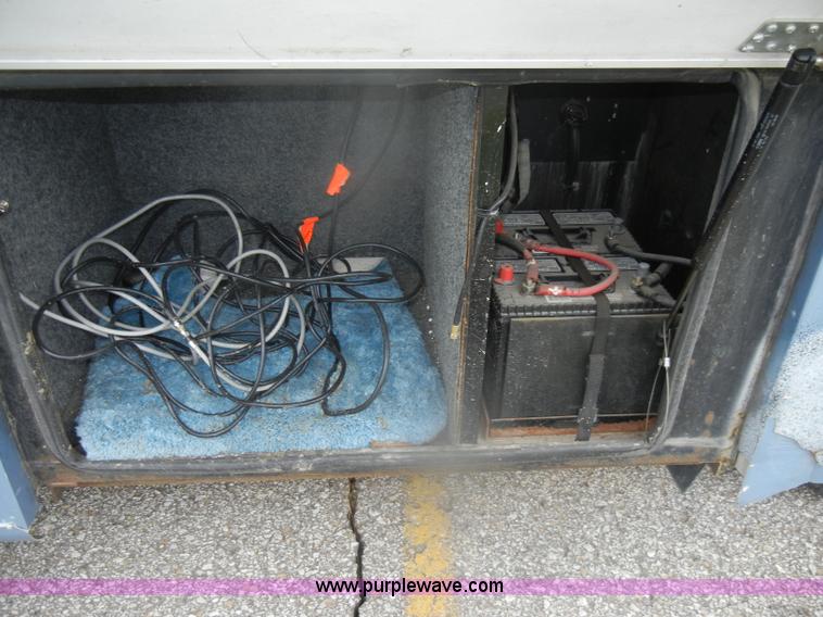 image for item D4750 1998 Gulf Stream Sun Voyager RV