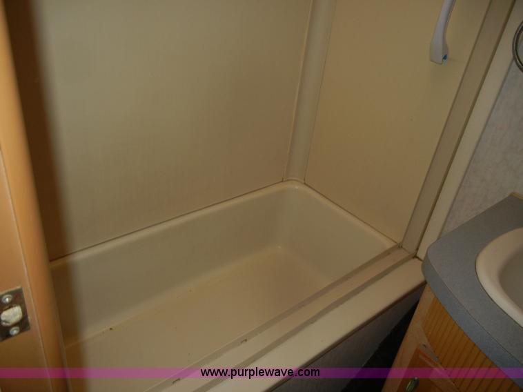 image for item D4750 1998 Gulf Stream Sun Voyager RV