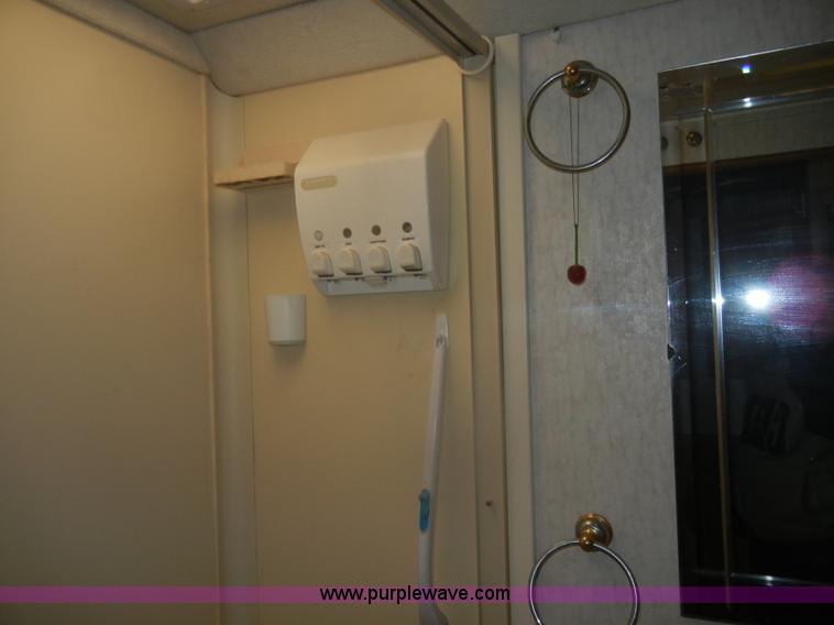 image for item D4750 1998 Gulf Stream Sun Voyager RV