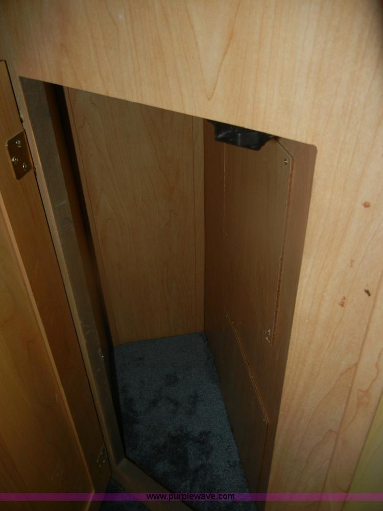 image for item D4750 1998 Gulf Stream Sun Voyager RV