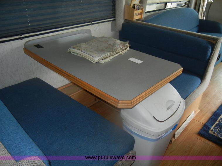 image for item D4750 1998 Gulf Stream Sun Voyager RV