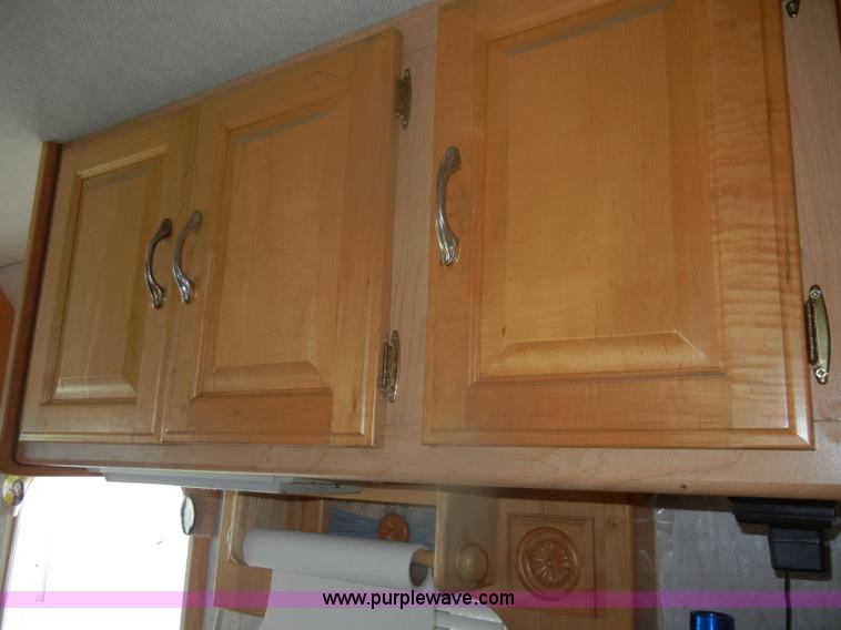 image for item D4750 1998 Gulf Stream Sun Voyager RV