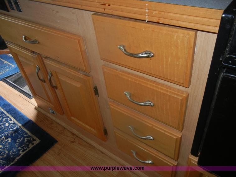 image for item D4750 1998 Gulf Stream Sun Voyager RV