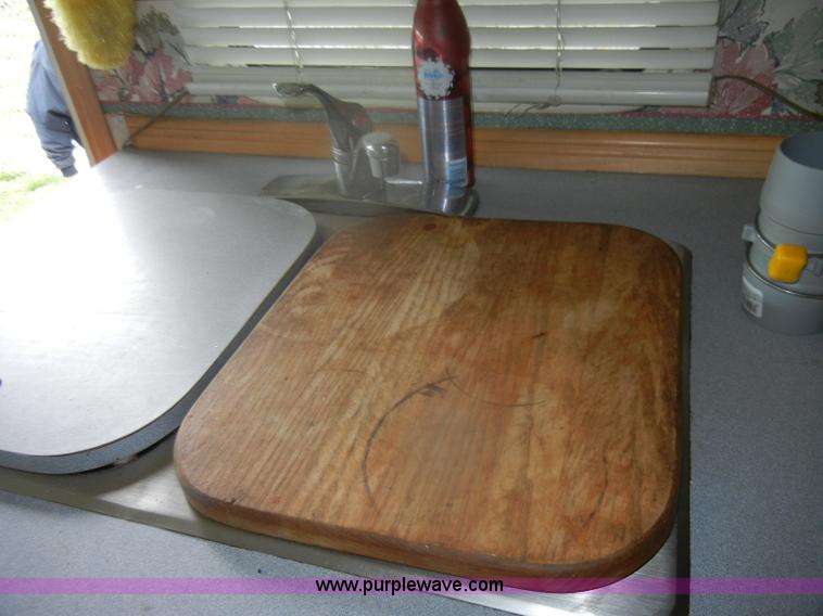 image for item D4750 1998 Gulf Stream Sun Voyager RV