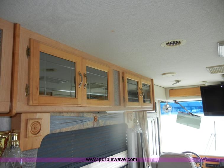 image for item D4750 1998 Gulf Stream Sun Voyager RV