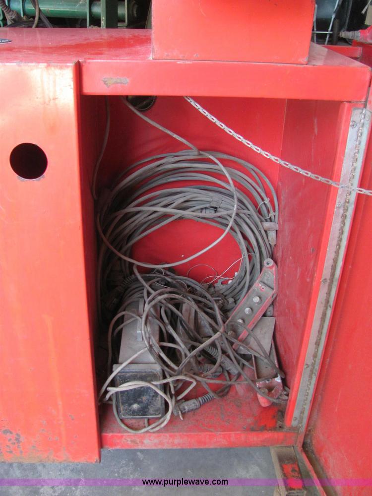 image for item E2664 Hunter wheel alignment machine