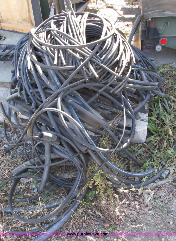 image for item E3559 Assorted hydraulic hosed and fuel lines