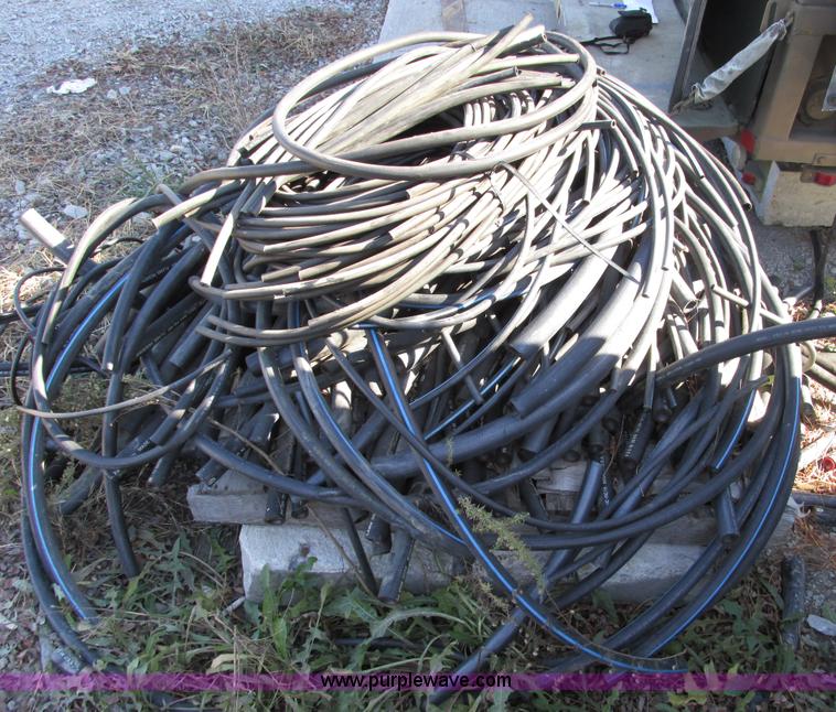 image for item E3559 Assorted hydraulic hosed and fuel lines