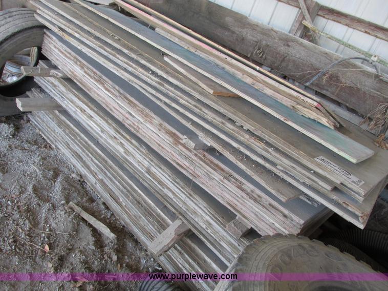 image for item E3560 Approximately 40 sheets of plywood