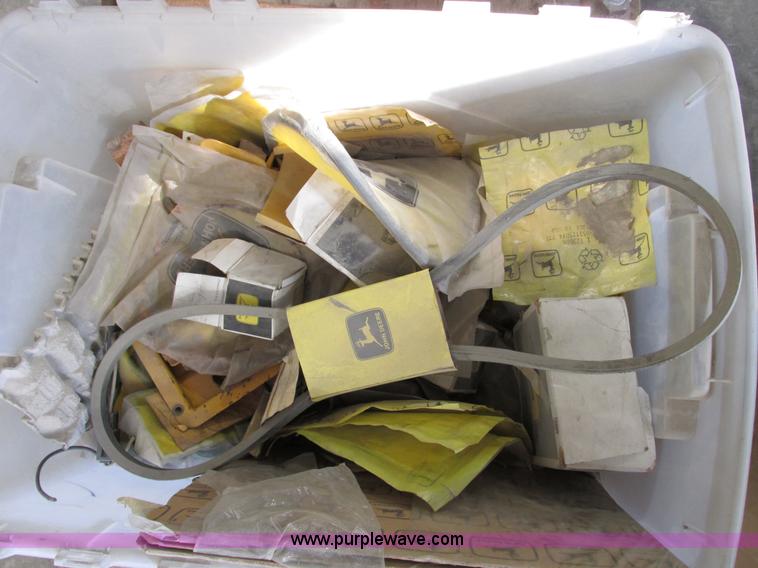 image for item E3561 Assorted tools