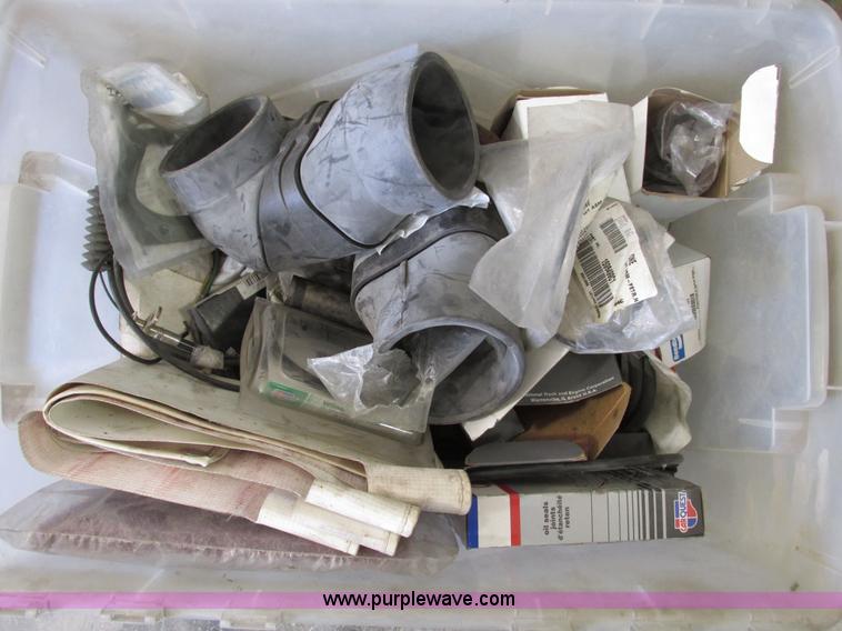 image for item E3561 Assorted tools