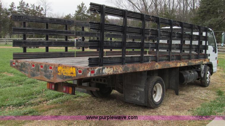 image for item E3567 2000 Chevrolet W4500 truck