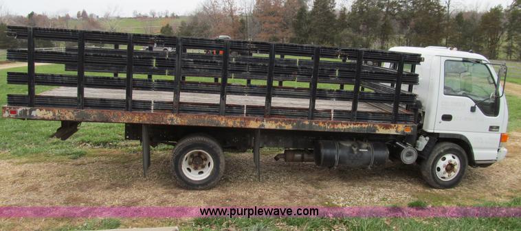 image for item E3567 2000 Chevrolet W4500 truck