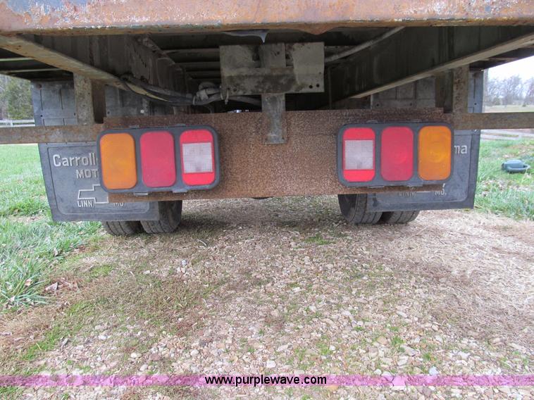 image for item E3567 2000 Chevrolet W4500 truck