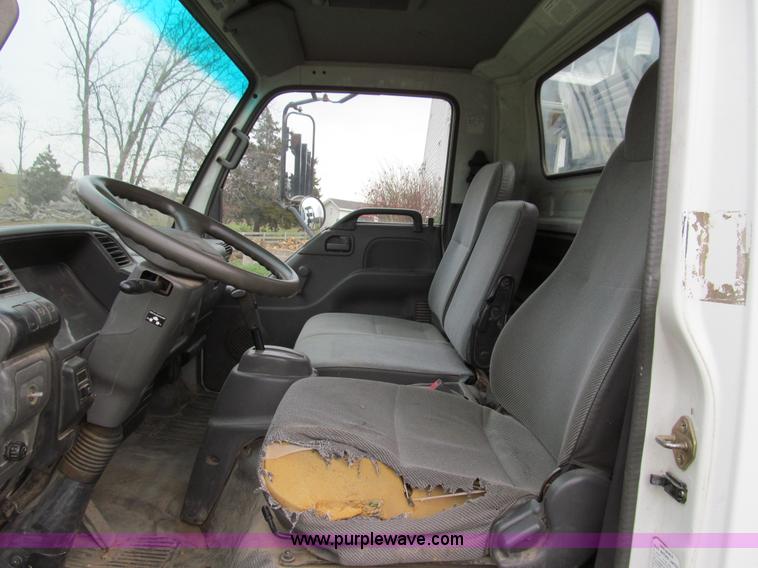 image for item E3567 2000 Chevrolet W4500 truck