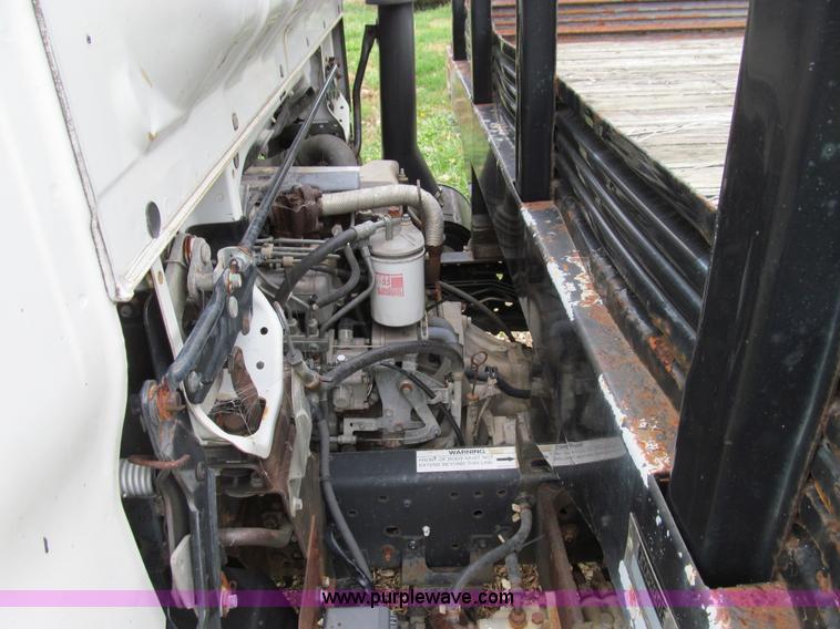 image for item E3567 2000 Chevrolet W4500 truck