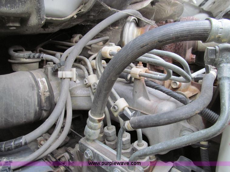 image for item E3567 2000 Chevrolet W4500 truck