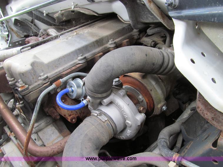 image for item E3567 2000 Chevrolet W4500 truck