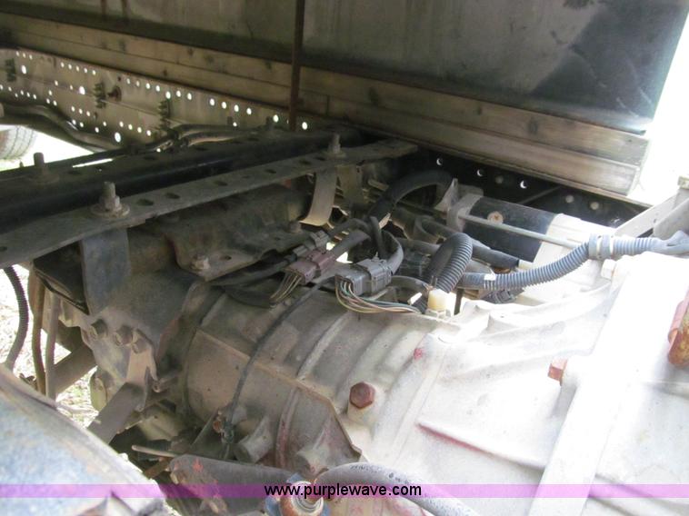 image for item E3567 2000 Chevrolet W4500 truck