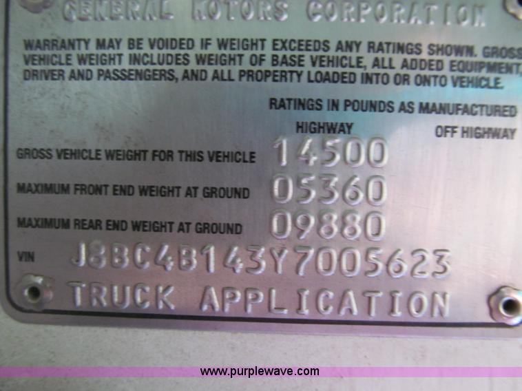 image for item E3567 2000 Chevrolet W4500 truck