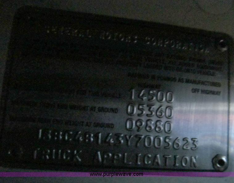 image for item E3567 2000 Chevrolet W4500 truck