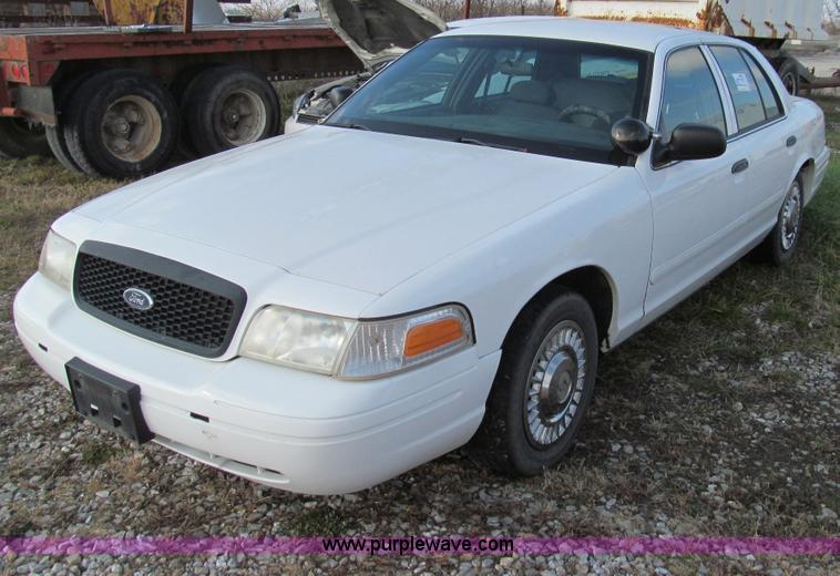 image for item E3575 2002 Ford Crown Victoria Police Interceptor