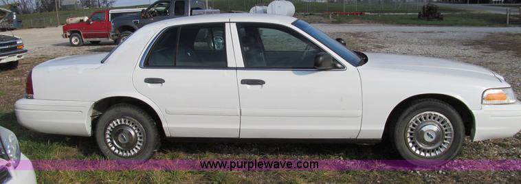image for item E3575 2002 Ford Crown Victoria Police Interceptor