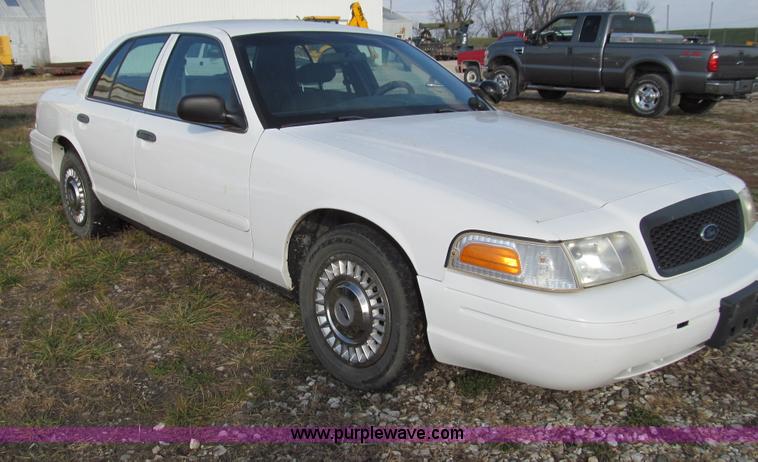 image for item E3575 2002 Ford Crown Victoria Police Interceptor