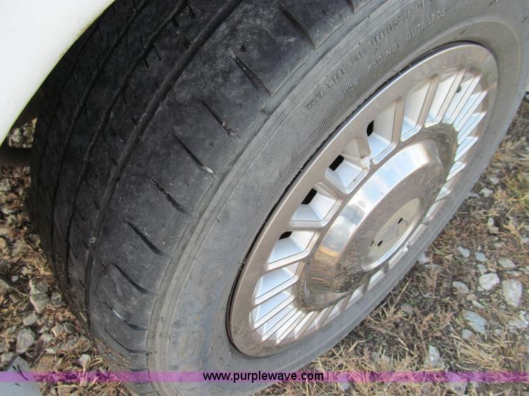 image for item E3575 2002 Ford Crown Victoria Police Interceptor