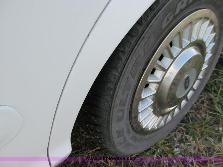 image for item E3575 2002 Ford Crown Victoria Police Interceptor