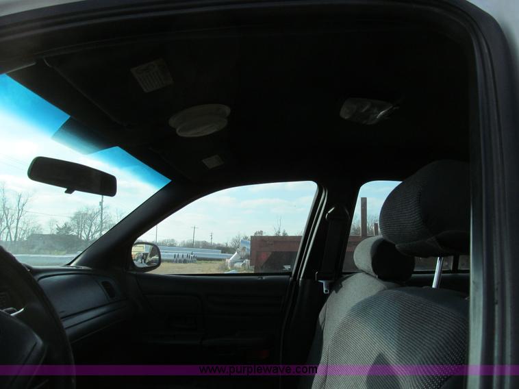 image for item E3575 2002 Ford Crown Victoria Police Interceptor