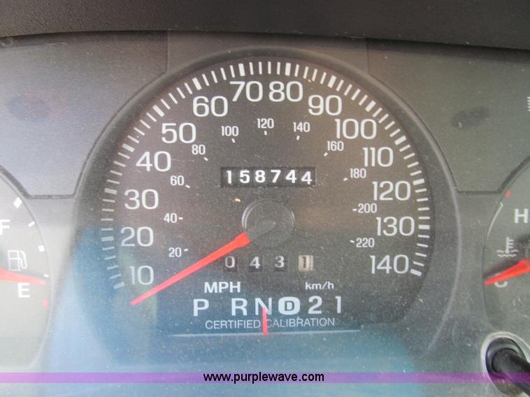 image for item E3575 2002 Ford Crown Victoria Police Interceptor