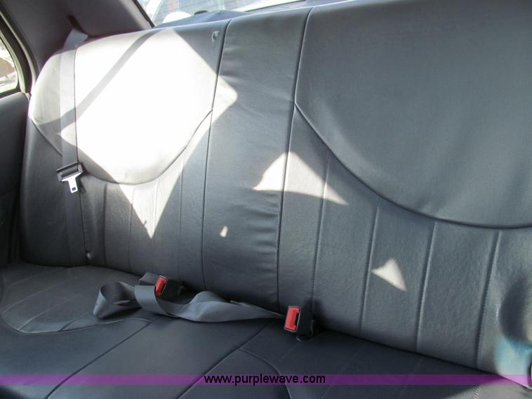 image for item E3575 2002 Ford Crown Victoria Police Interceptor