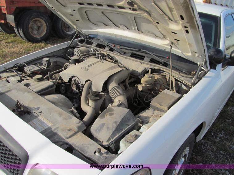 image for item E3575 2002 Ford Crown Victoria Police Interceptor