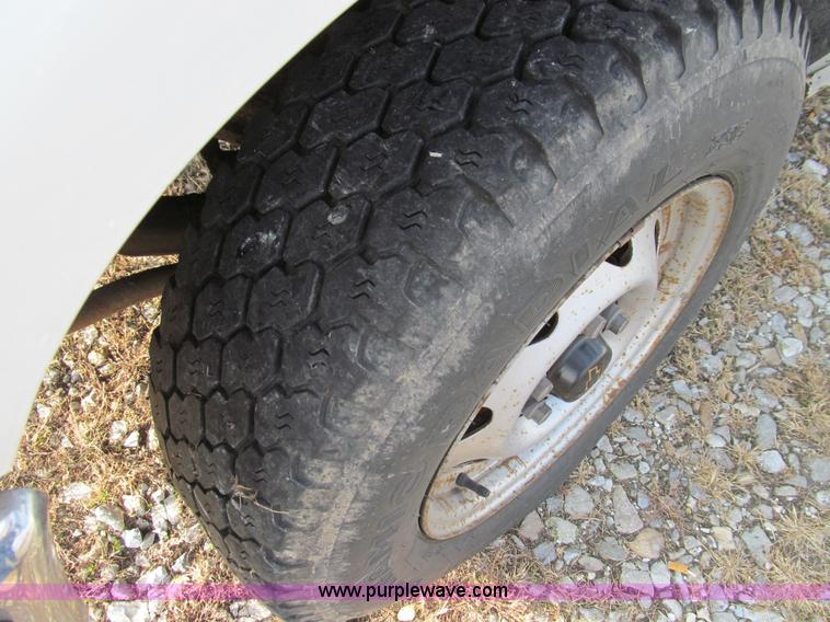 image for item E3576 1999 Chevrolet Blazer SUV