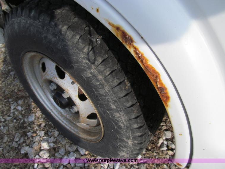 image for item E3576 1999 Chevrolet Blazer SUV