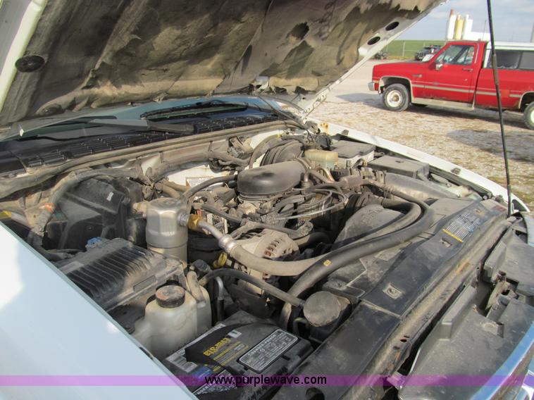 image for item E3576 1999 Chevrolet Blazer SUV