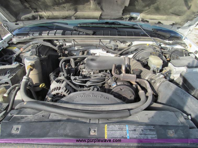 image for item E3576 1999 Chevrolet Blazer SUV