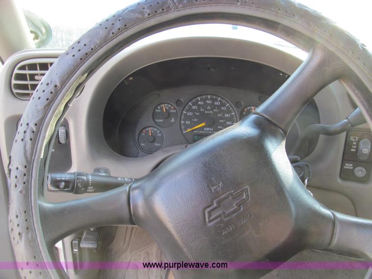 image for item E3576 1999 Chevrolet Blazer SUV