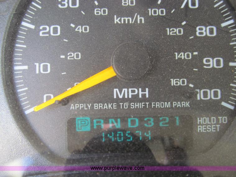 image for item E3576 1999 Chevrolet Blazer SUV