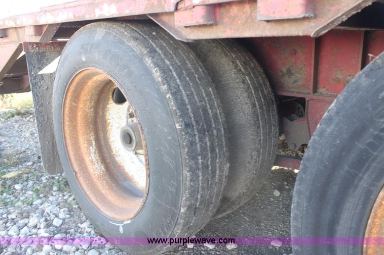 image for item E4225 1995 Daco dual tandem axle flatbed trailer