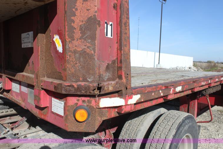 image for item E4225 1995 Daco dual tandem axle flatbed trailer