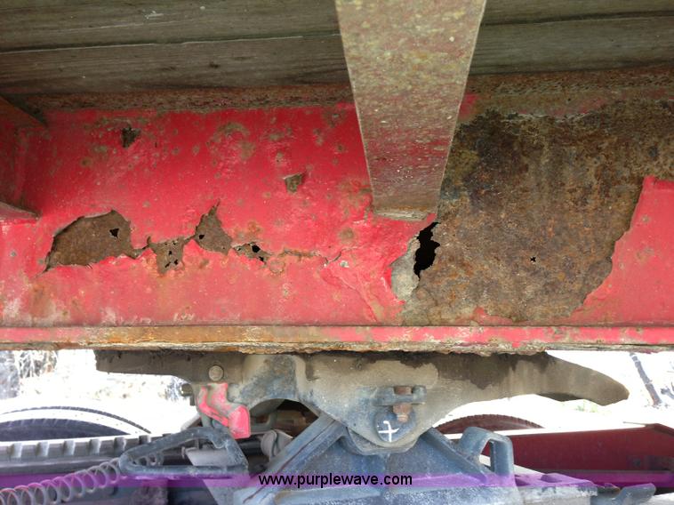 image for item E4225 1995 Daco dual tandem axle flatbed trailer