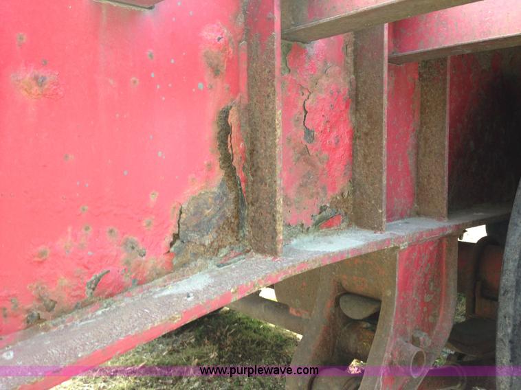 image for item E4225 1995 Daco dual tandem axle flatbed trailer