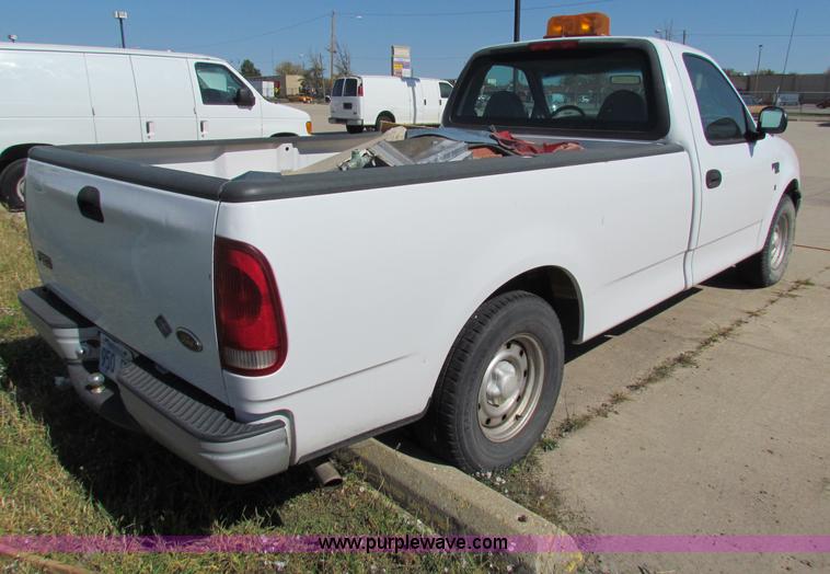 image for item E8104 1999 Ford F150 XL pickup truck