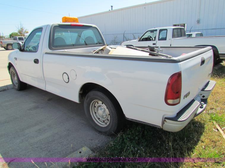 image for item E8104 1999 Ford F150 XL pickup truck