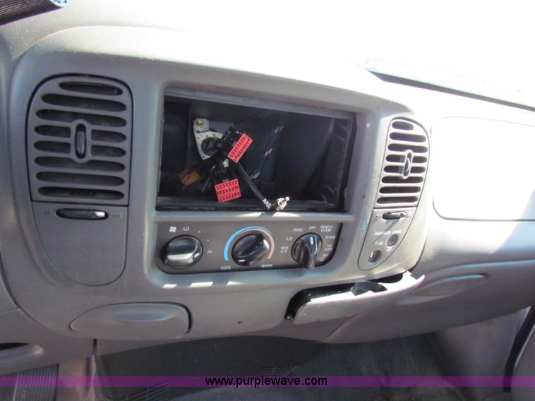 image for item E8104 1999 Ford F150 XL pickup truck